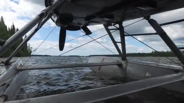 水面上漂浮的水上飞机 — 图库视频影像