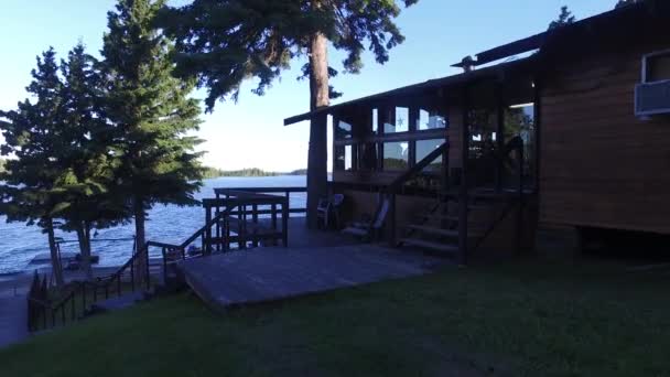 Wooden House Deck Lake — Vídeo de stock