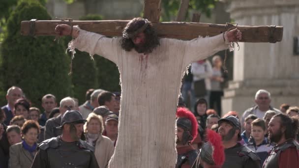 Pessoas Atores Crucifixion Andam Brincando Livre — Vídeo de Stock