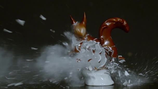 Porselen Bir Süs Eşyası Çekmek Ultra Yavaş Hareket — Stok video