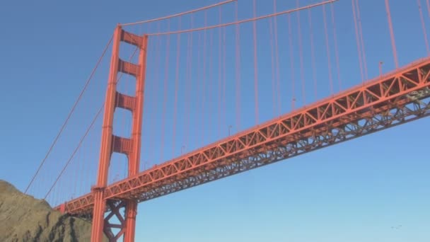Nær Golden Gate Broen – stockvideo