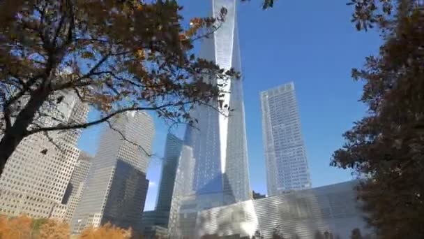 Один Всесвітній Торговельний Центр Якого Бачимо Ззаду Філіалів Нью Йорку — стокове відео