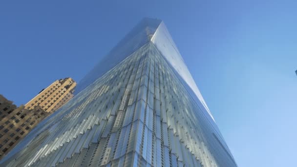 Niedriger Blickwinkel Auf Das One World Trade Center — Stockvideo