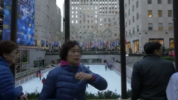 Ijsbaan Bij Rockefeller Center New York Verenigde Staten — Stockvideo