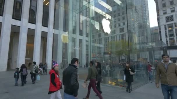 Glazen Kubus Bij Apple Store New York Verenigde Staten — Stockvideo