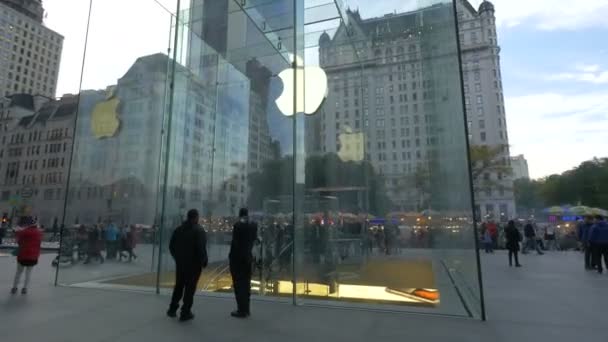 Стеклянный Куб Входа Apple Store Нью Йорке Сша — стоковое видео
