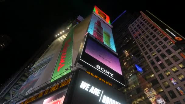 Niski Kąt Widzenia Budynku Times Square Nowym Jorku Usa — Wideo stockowe