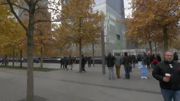 Мемориальный Парк Посетителями Нью Йорк — стоковое видео