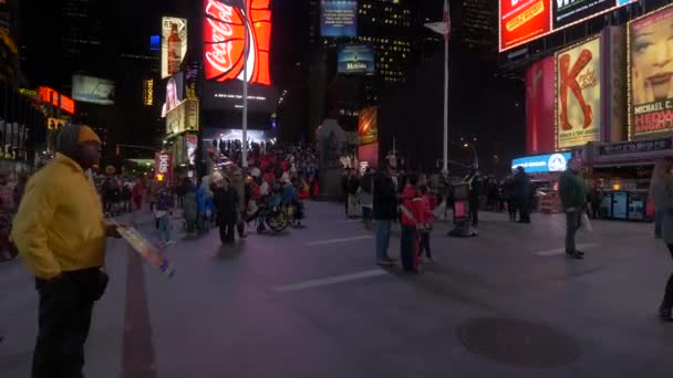 纽约市时代广场Tkts摊位红色楼梯 — 图库视频影像