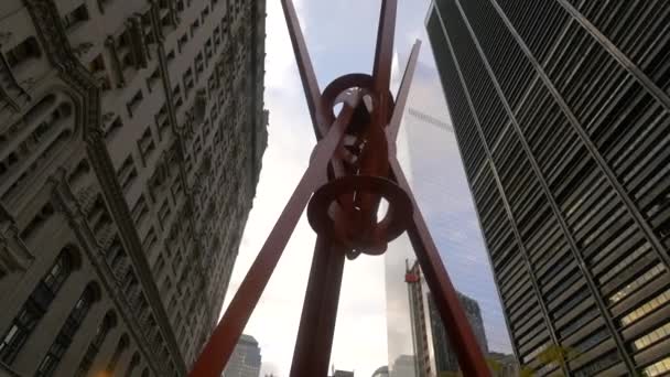 Vista Ángulo Bajo Escultura Aire Libre Joie Vivre Nueva York — Vídeo de stock