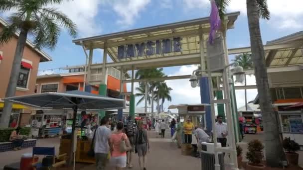 Les Gens Sur Bayside Marketplace — Video