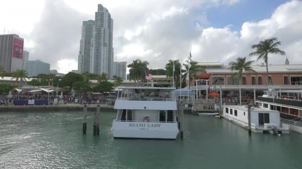 Boote Vor Anker Bayside Marina Miami — Stockvideo