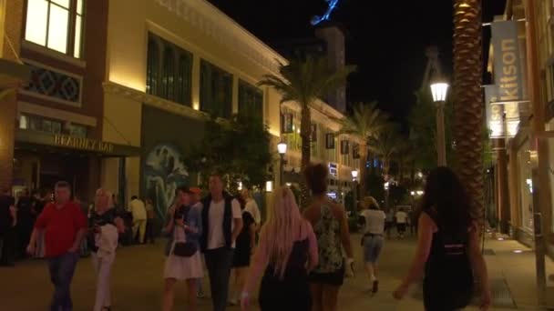Folk Går Den Berömda Linq Promenade Las Vegas Usa — Stockvideo
