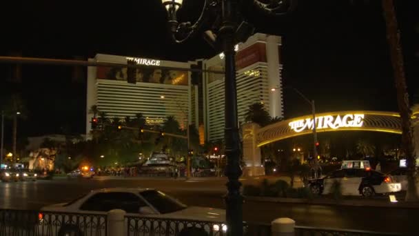 アメリカの夜に見られるミラージュリゾート カジノ — ストック動画