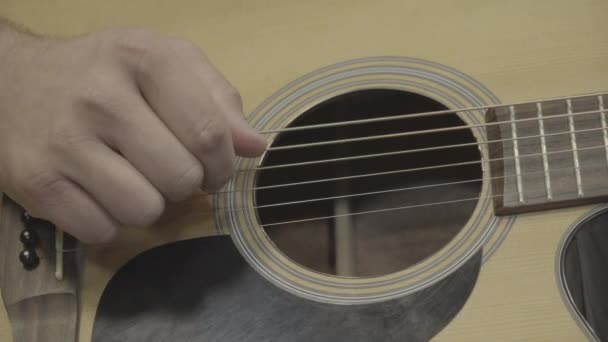 Fechar Imagens Mão Tocando Guitarra — Vídeo de Stock