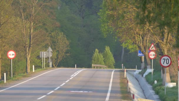 在路上开车 — 图库视频影像