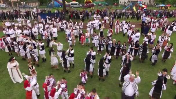 Luftaufnahme Traditioneller Tänze Maial — Stockvideo