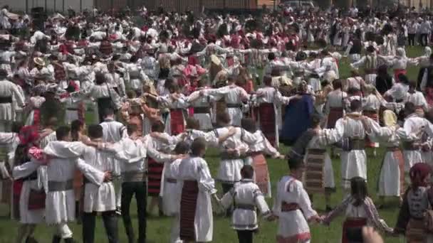 Mensen Traditionele Kleding Dansen — Stockvideo