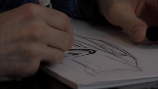 Close Van Een Hand Tekening Een Auto — Stockvideo