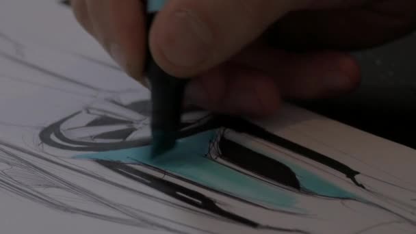 Primer Plano Del Dibujo Mano Con Marcador Azul — Vídeo de stock