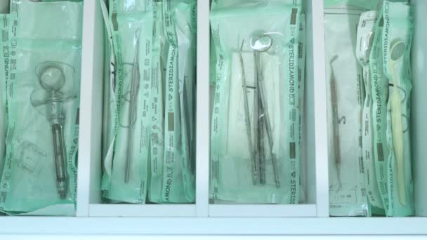 Instrumentos Dentales Esterilizados Concepto Dental — Vídeos de Stock