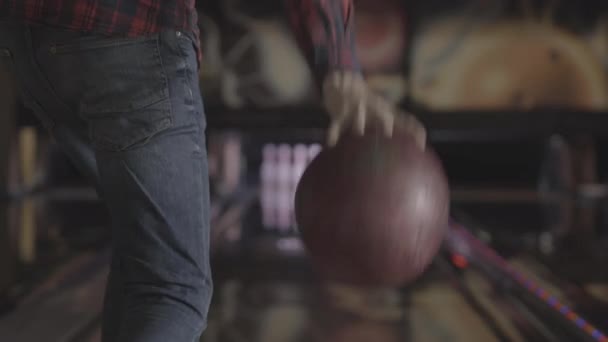 Player Throwing Gutter Ball — Video