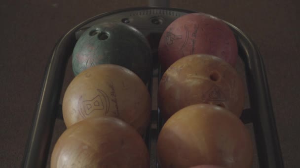 Felvételek Hat Bowling Golyóról — Stock videók