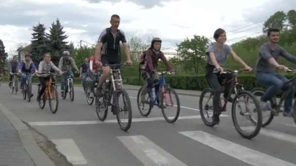 Motociclistas Uma Rua — Vídeo de Stock