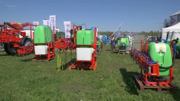 农业商品交易会的Agrifac水箱 — 图库视频影像