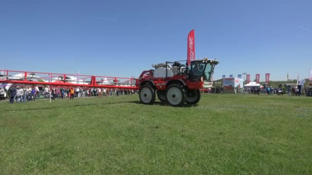 Agrifac Cóndor Sprayer Una Exposición — Vídeo de stock