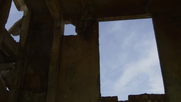 廃墟となった建物の窓 — ストック動画