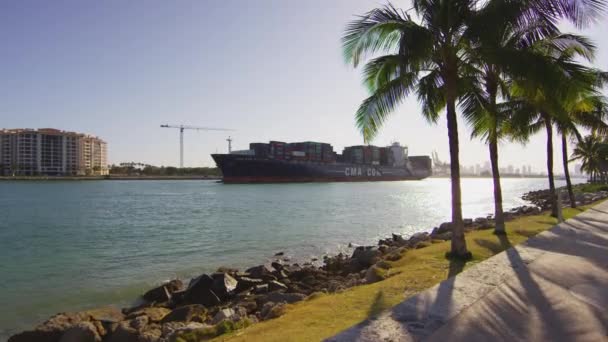 Cma Cgm Navire Flottant Miami — Video