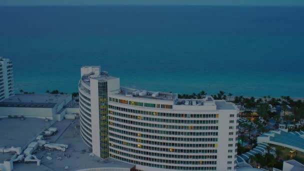アメリカ合衆国マイアミビーチホテルの空中ビュー — ストック動画