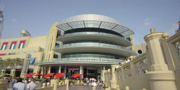 Pessoas Redor Entrada Dubai Mall — Vídeo de Stock