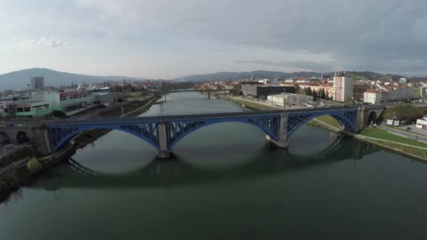 Drava Nehri Nin Köprülerinin Havadan Görünüşü Maribor — Stok video