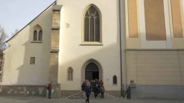 Pessoas Que Entram Catedral São João Batista — Vídeo de Stock