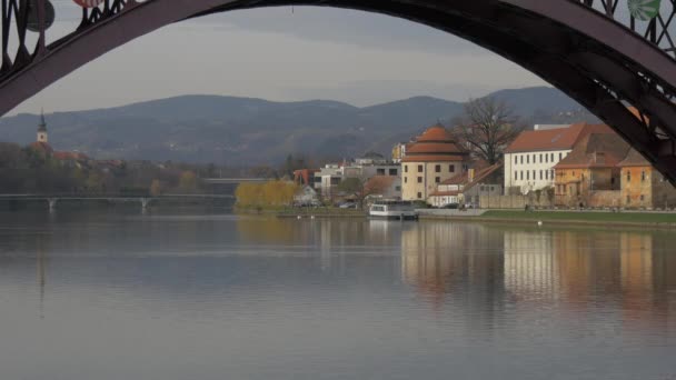 Rzeka Drava Mariborze — Wideo stockowe