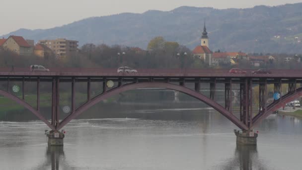 Maribor Daki Eski Köprü — Stok video