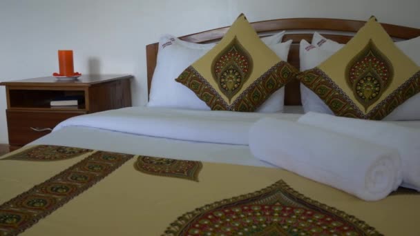 Rekaman Dari Set Bed Kamar Hotel — Stok Video