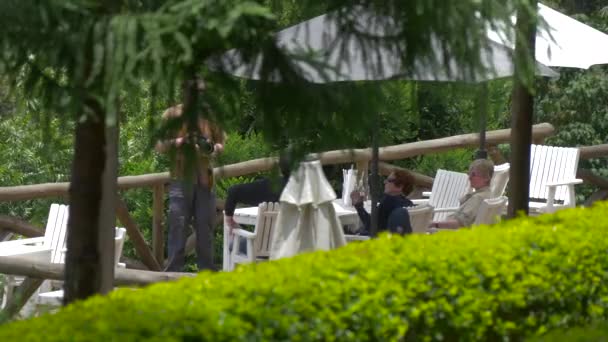 Personnes Dans Restaurant Plein Air — Video