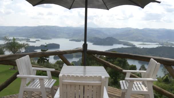 Terras Boven Bunyonyi — Stockvideo