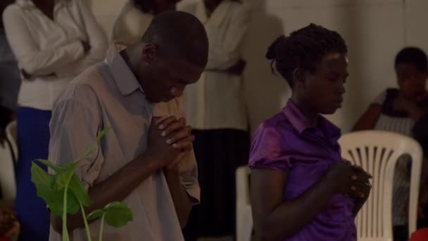 Footage Uganda Lifestyle African People Praying — Video Stock