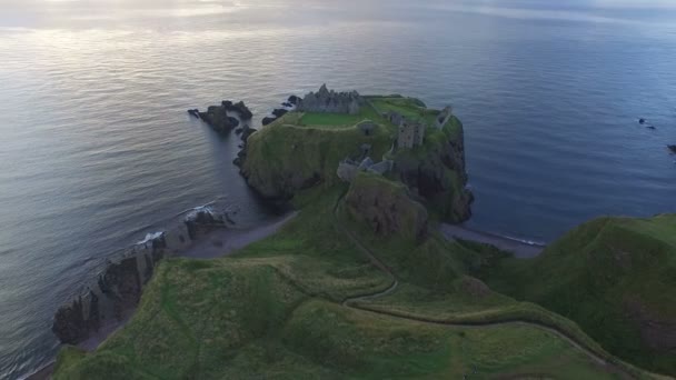 Vista Aérea Castelo Dunnottar Mar Norte — Vídeo de Stock