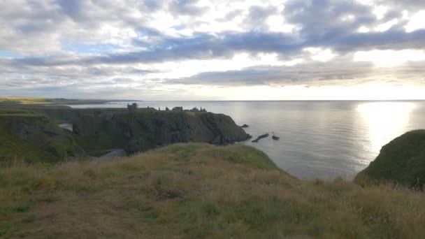 Costa Mar Norte Castelo Dunnottar — Vídeo de Stock