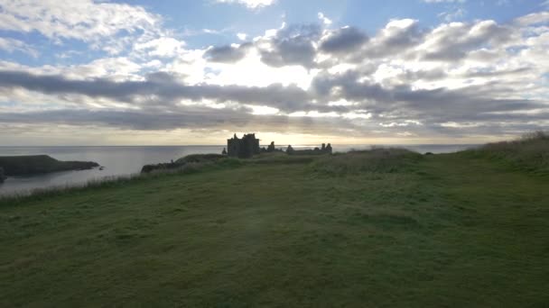 Castelo Dunnottar Visto Distância — Vídeo de Stock