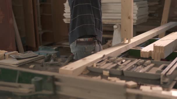 Carpenter Memalu Dan Rasping — Stok Video