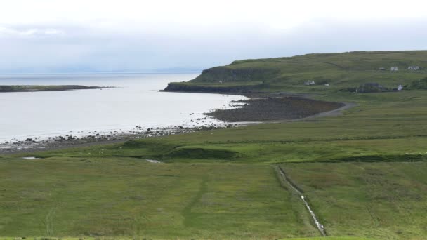 Rotsachtige Kust Het Eiland Skye — Stockvideo