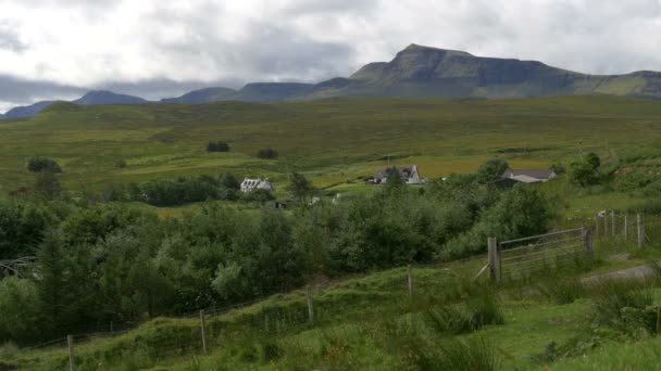 Huizen Heuvels Van Schotland — Stockvideo