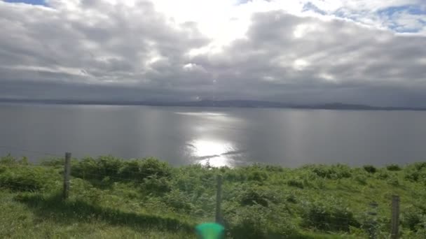 从苏格兰海岸线看到的海洋 — 图库视频影像