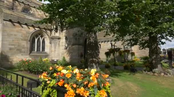 石造りの教会庭園 — ストック動画